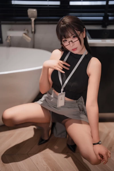 轩萧学姐 – 眼镜娘OL